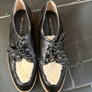 Donald J. Pliner ladies Black and Cream Shoes
